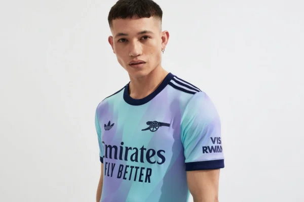 Arsenal adidas 24/25 Third Shirt - Image 4